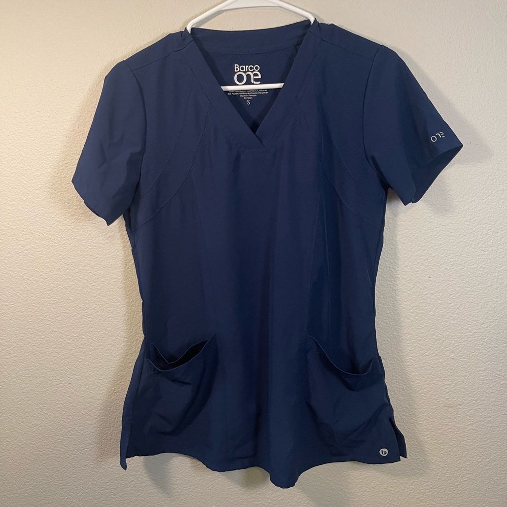 Scrub top
